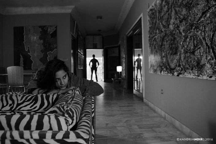 GIRL-CINEMATIC-LIVING-ROOM-BLACK & WHITE-COLOR-PHOTOGRAPHY-XANDRIA-NOIR