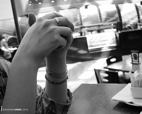 HANDS-JEWELRY-BLACK & WHITE-COLOR-PHOTOGRAPHY-XANDRIA-NOIR