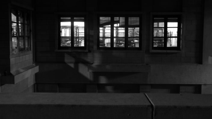 WINDOWS-BLACK & WHITE-COLOR-PHOTOGRAPHY-XANDRIA-NOIR